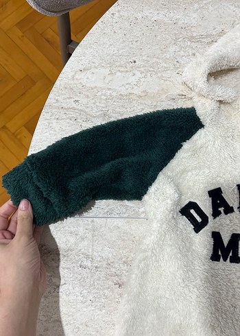 Beyaz Peluş Bebek Tulum Kapüşonlu - Görsel 2