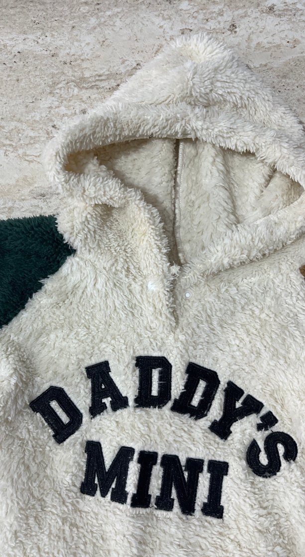 Beyaz Peluş Bebek Tulum Kapüşonlu - Görsel 4