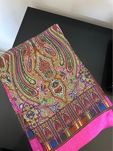 Loryanscarf pembe desenli şal
