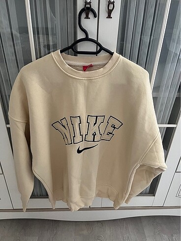 Nike baskılı krem Sweatshirt