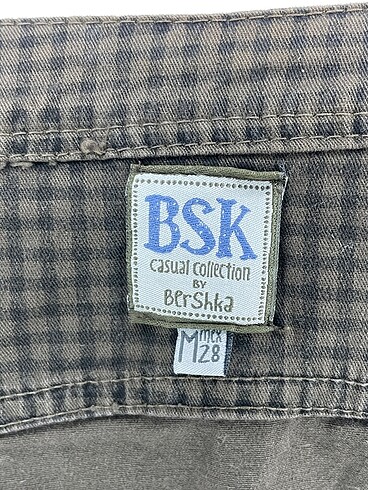 m Beden çeşitli Renk Bershka Yelek %70 İndirimli.