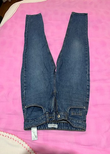 Düğmeli Siyah Dar Kesim Kadın Kot Pantolon - Görsel 8