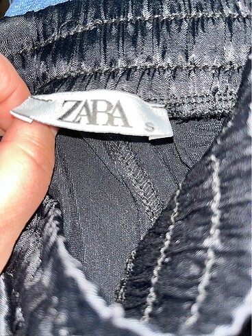 Zara Pantolon saten