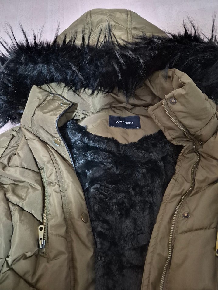 Kadın Yeşil Midi Kaban, Kürklü Kapüşonlu - Görsel 2