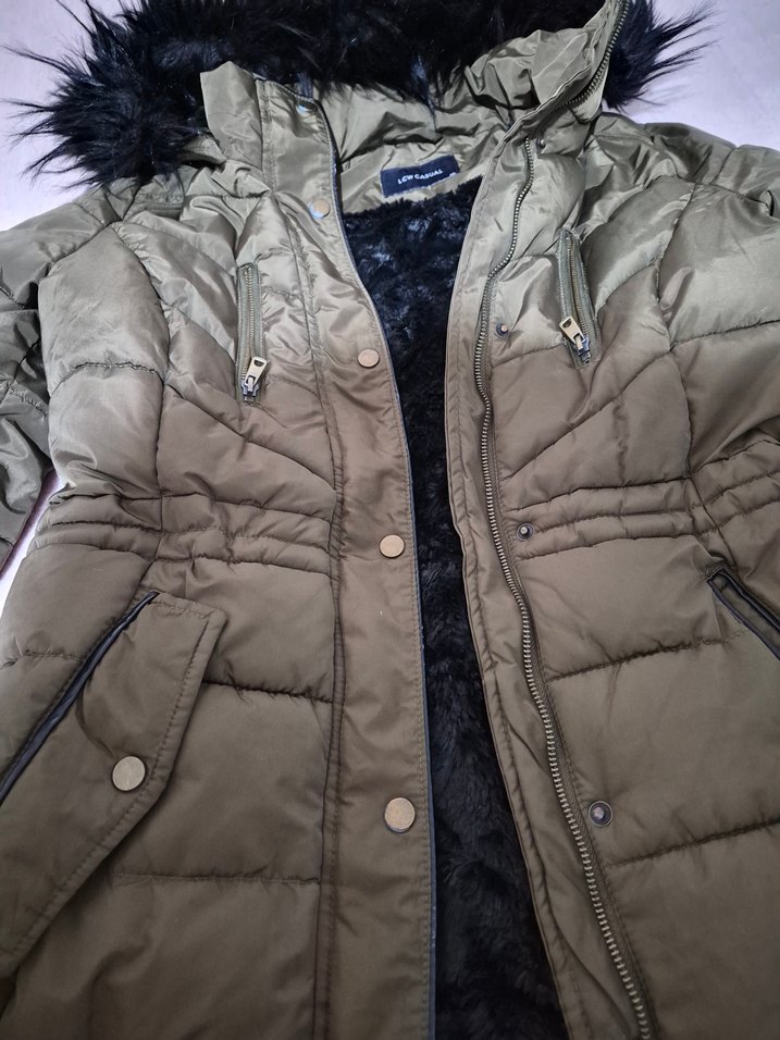 Kadın Yeşil Midi Kaban, Kürklü Kapüşonlu - Görsel 3