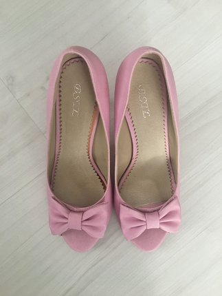 Tasarımcı Pembe fiyonklu deri stiletto