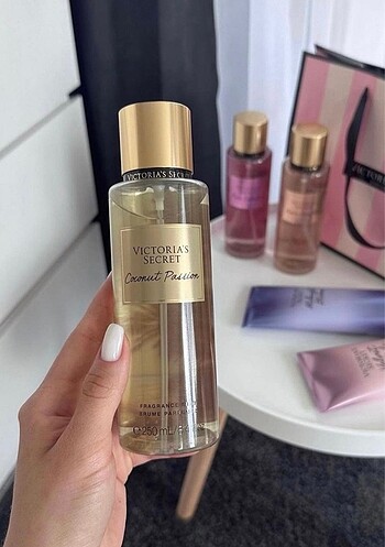 Victoria Secret Coconut Passion