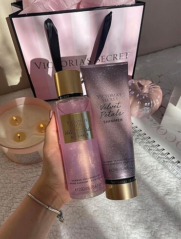Velvet petals shimmer ve body losyon