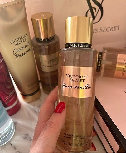 Victoria secret bare vanilla sprey