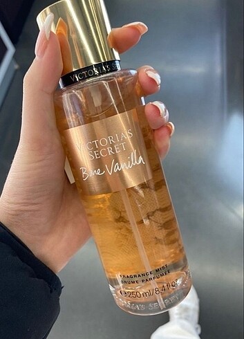 Victoria secret bare vanilla body sprey 