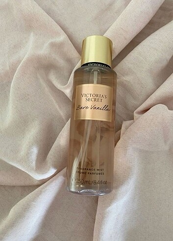 Victoria secret bare vanilla body sprey 