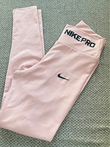 Toz pembe lüks Nike Pro tayt