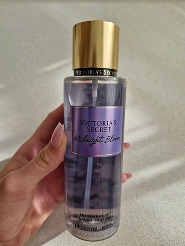 Victoria secret midnight bloom body sprey