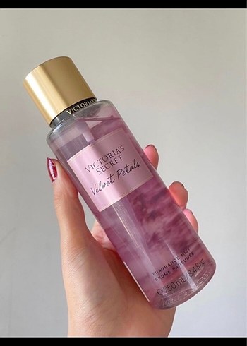 Victoria's Secret Velvet Petals Kadın Parfümü