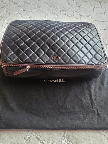 Chanel laptop çantası