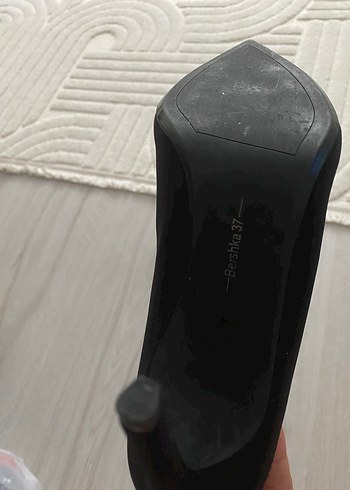 Bershka Siyah Süet Stiletto Topuklu Bağcıklı Kadın Bot