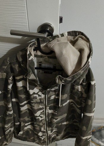 Kapüşonlu Gri Kamuflaj Kadın Ceket - Görsel 4