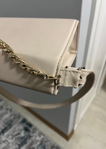 Zincir Detaylı Bej Deri Kadın Çanta - Görsel 4