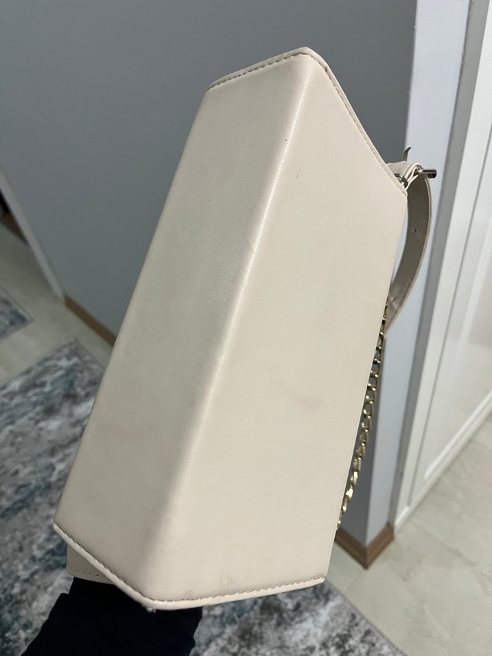 Zincir Detaylı Bej Deri Kadın Çanta - Görsel 3