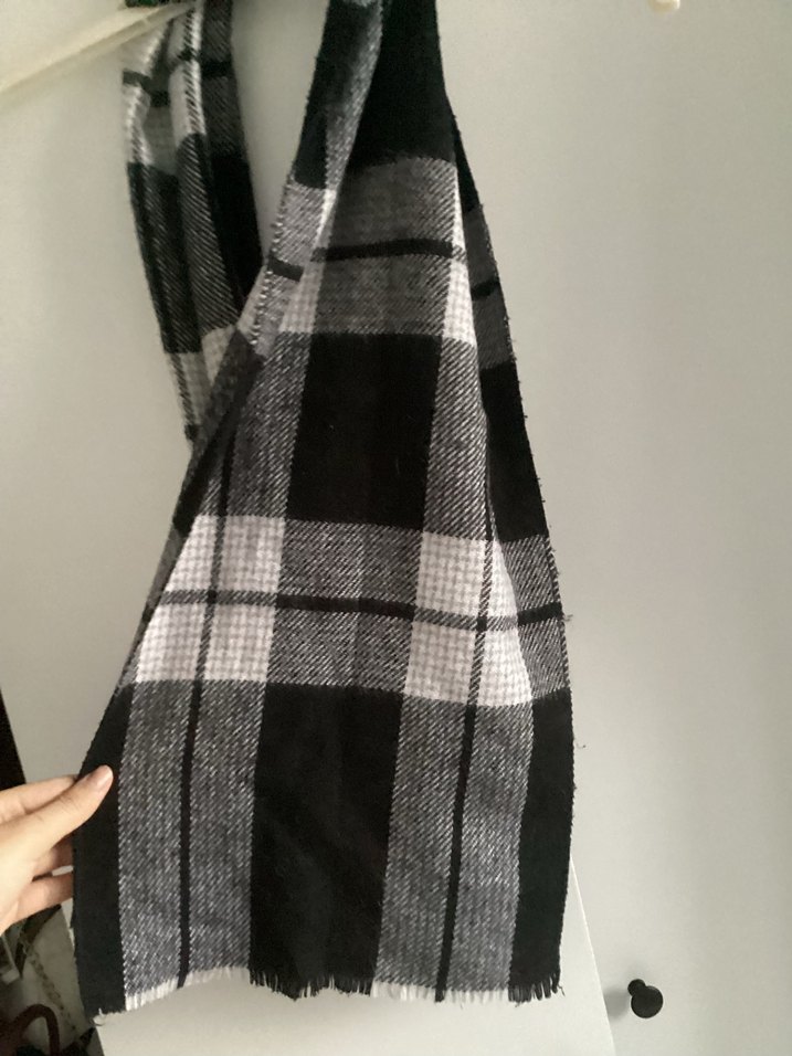 Siyah Beyaz Kareli Atkı - Görsel 2