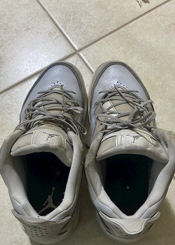 Gri Bağcıklı Basketbol Ayakkabısı orijinal Nike ait jordan - Görsel 2