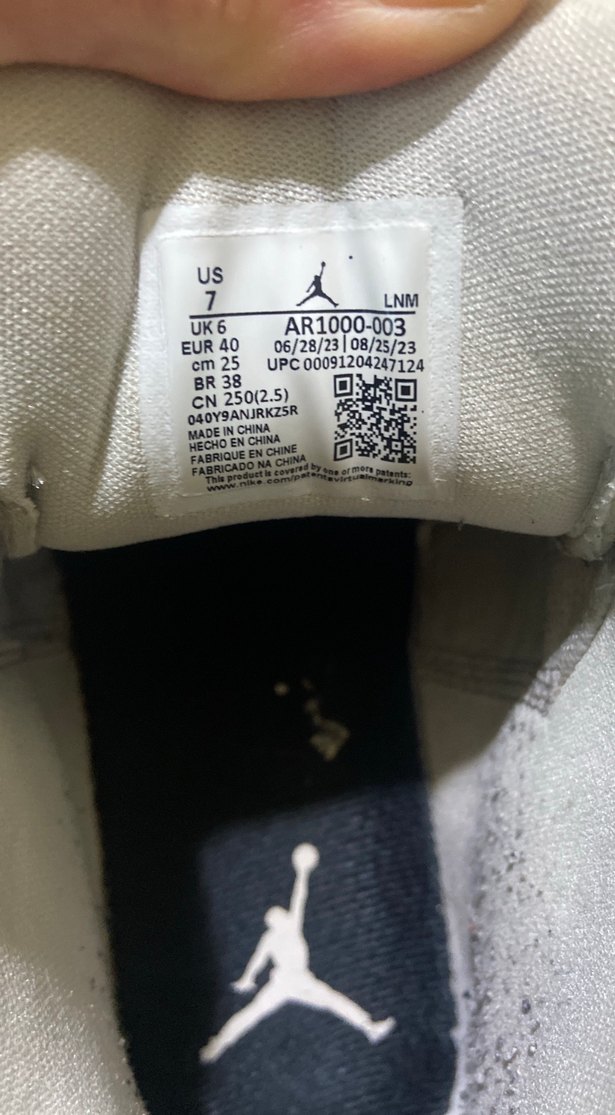 Gri Bağcıklı Basketbol Ayakkabısı orijinal Nike ait jordan - Görsel 5