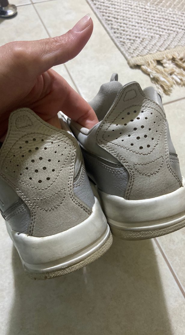 Gri Bağcıklı Basketbol Ayakkabısı orijinal Nike ait jordan - Görsel 3