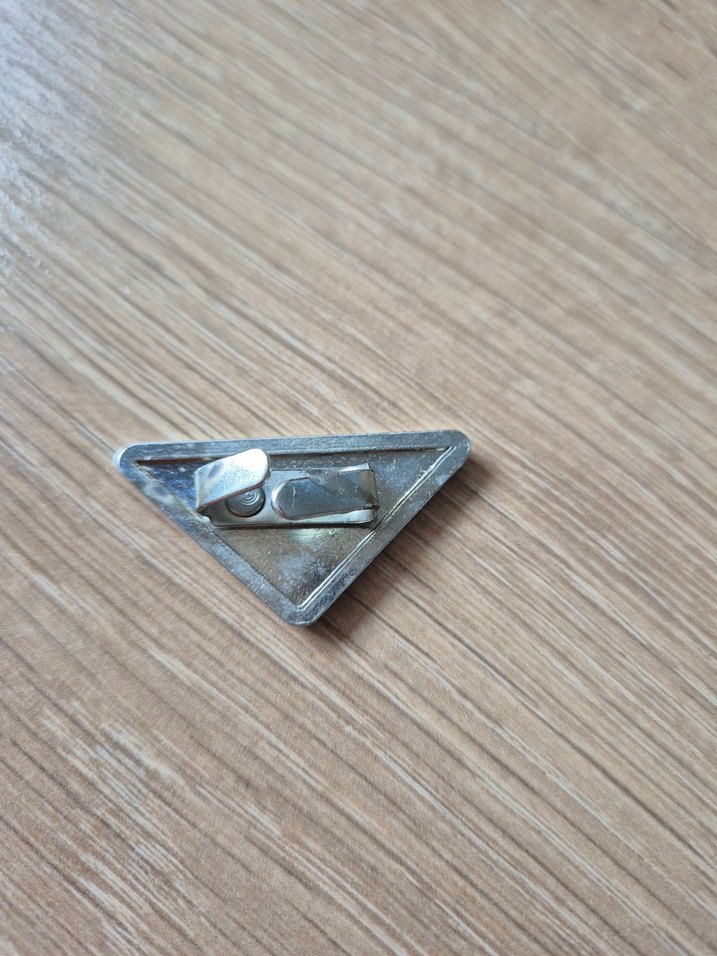 Prada yazılı Arma Logo - Görsel 2