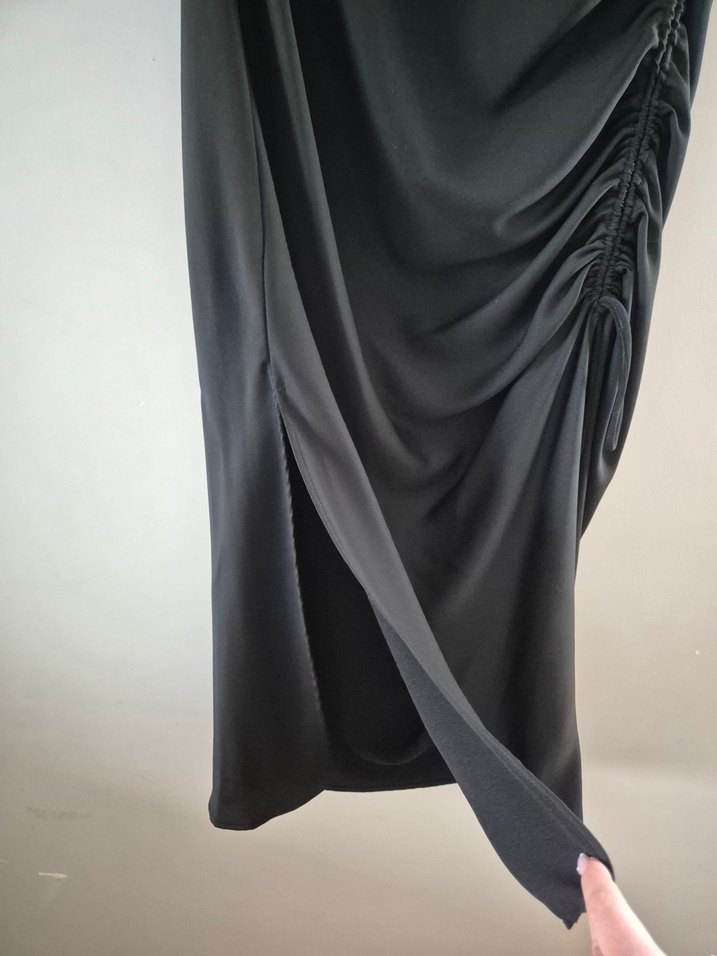 Zara saten elbise siyah renk M beden yırtmaç deyalı sıfır ürün - Görsel 4