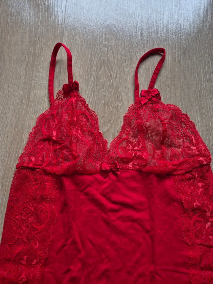 Kırmızı Dantelli Atlet Sıfır Ürün S-M bedene uygun - Görsel 2