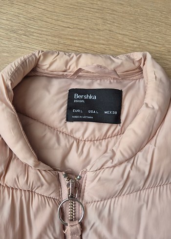 bershka mont L beden pembe, sırt kısmında ufak bi dikiş var - Görsel 2