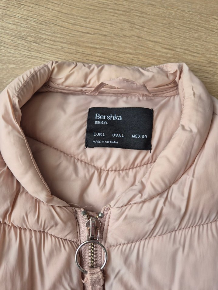 bershka mont L beden pembe, sırt kısmında ufak bi dikiş var - Görsel 2