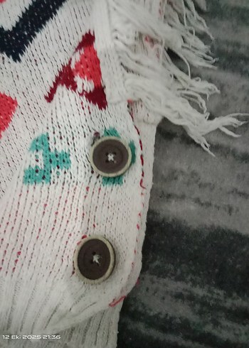 Nakışlı Kapüşonlu Kız Çocuk Panço - Görsel 5