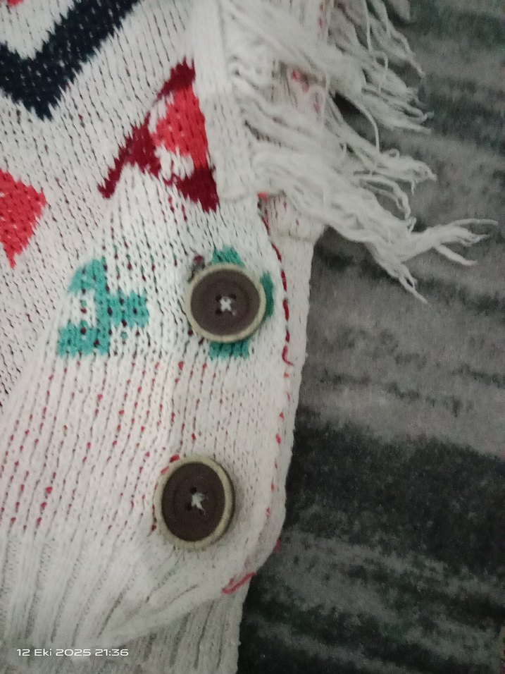 Nakışlı Kapüşonlu Kız Çocuk Panço - Görsel 5