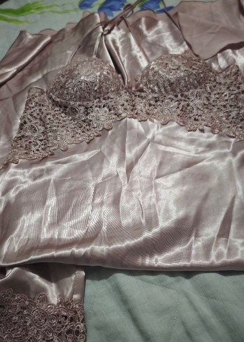 Nakışlı saten seti KULLANILMADI - Görsel 4