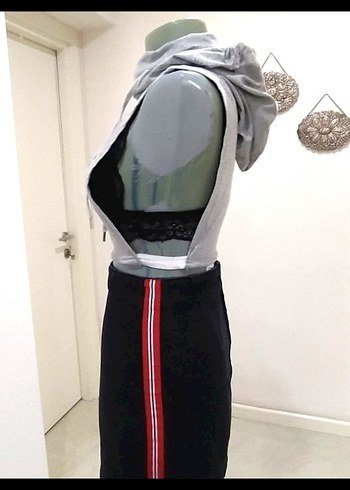 s Beden Crop Sweat Bluz