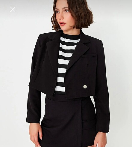 Siyah Crop Blazer Ceket