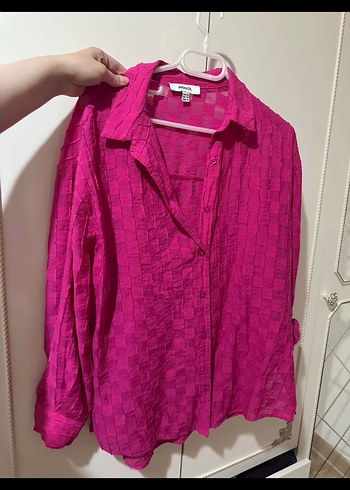 Pembe Düğmeli V Yaka Kadın gömlek
