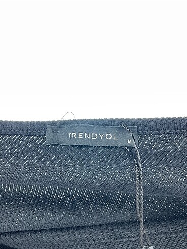 m Beden siyah Renk Trendyol & Milla Bluz %70 İndirimli.