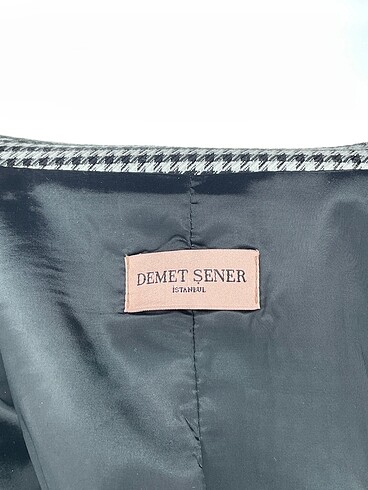 44 Beden çeşitli Renk Tasarımcı Blazer %70 İndirimli.