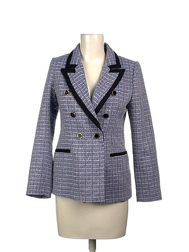 Diğer Blazer %70 İndirimli.