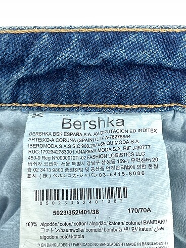 s Beden mavi Renk Bershka Jean / Kot %70 İndirimli.