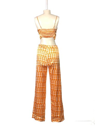 m Beden BSL FASHION Takım Elbise %70 İndirimli.