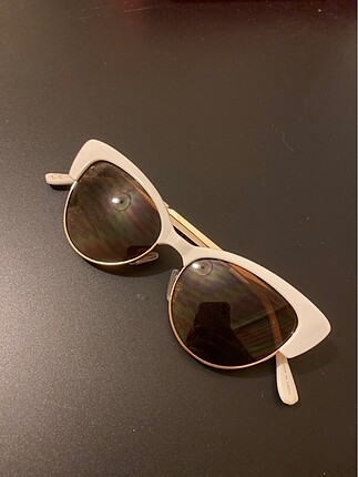 mango güneş gözlüğü
