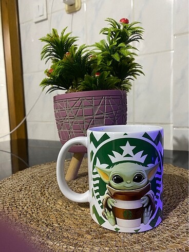 Starbucks Baby yoda baskılı kupa