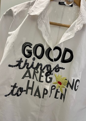 Beyaz Baskılı Kısa Kollu Kadın Gömlek - Görsel 2