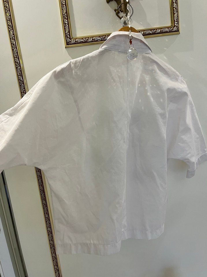 Beyaz Baskılı Kısa Kollu Kadın Gömlek - Görsel 3