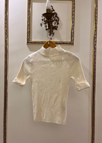 Beyaz Kısa Kollu Boğazlı Kadın Triko - Görsel 2