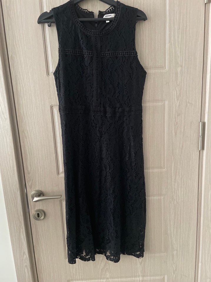 Dantel İşlemeli Siyah Midi Elbise - Görsel 2