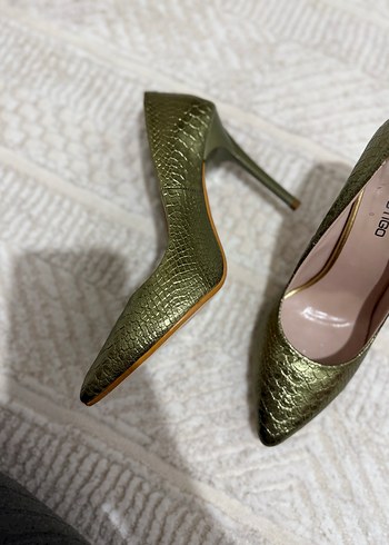 Parlak Yeşil Yılan Derisi Desenli Stiletto - Görsel 4